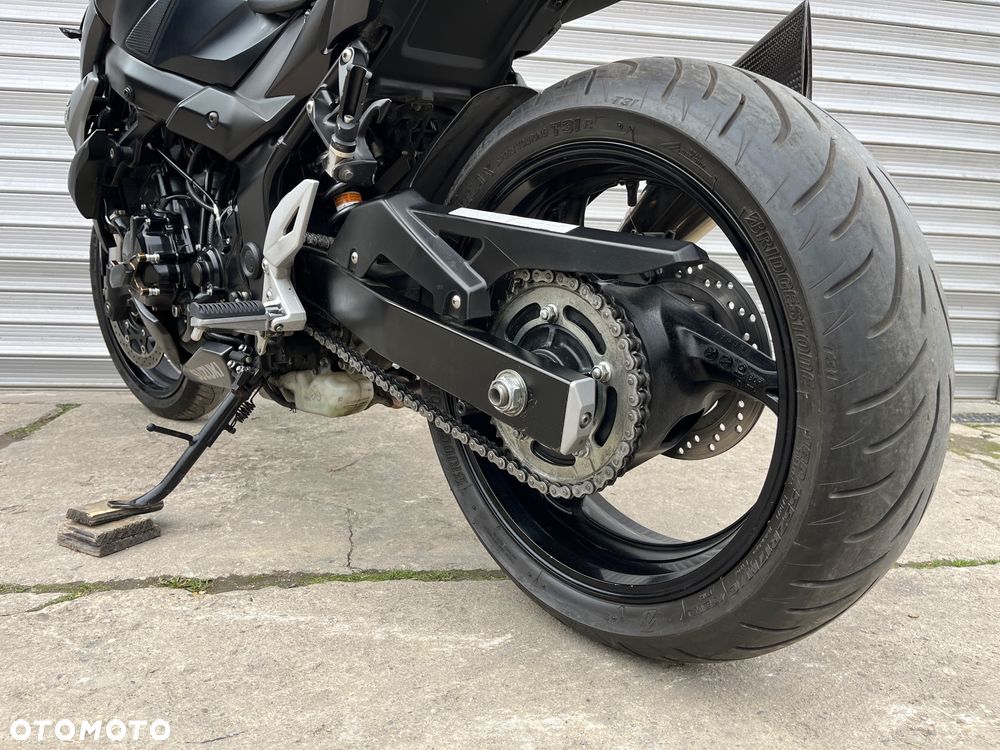 Suzuki GSR - 15