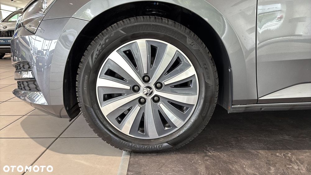 Skoda Superb 2.0 TDI SCR Style DSG - 19