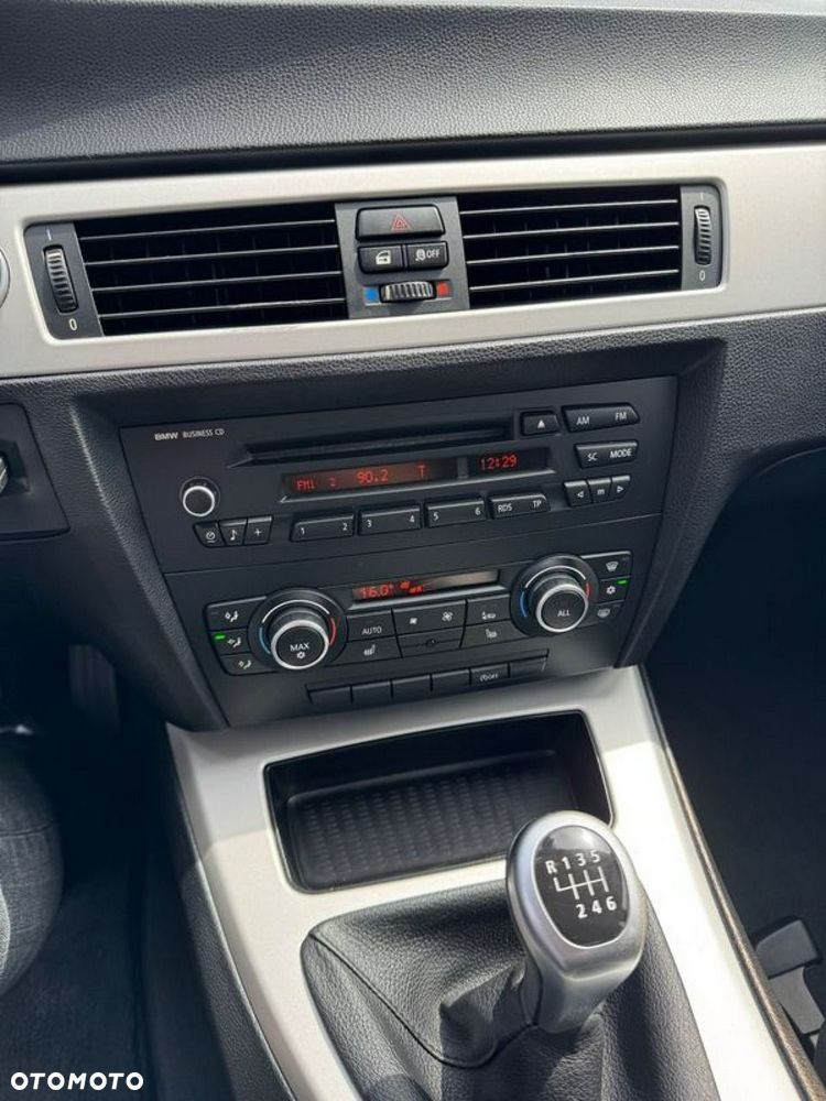 BMW Seria 3 - 16