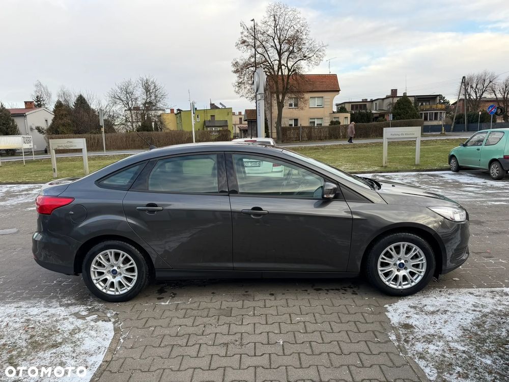 Ford Focus 1.6 SYNC Edition - 4
