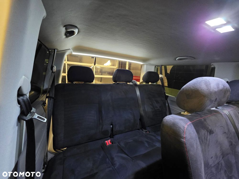 Volkswagen Caravelle L1 4Motion - 32