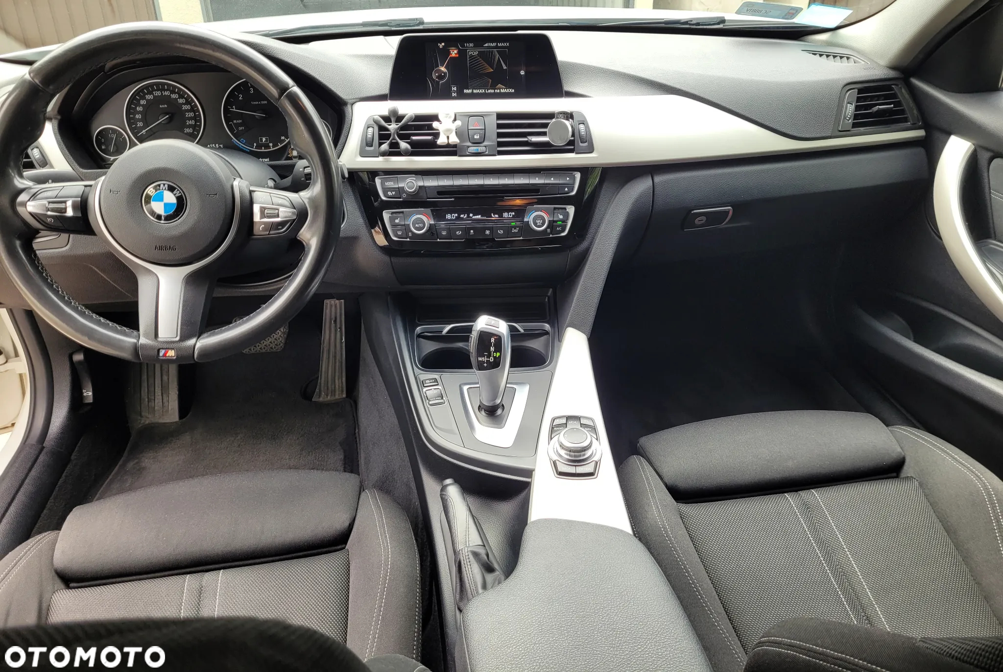 BMW Seria 3 318i - 14