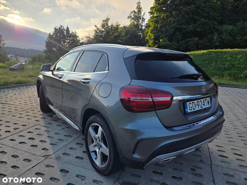 Mercedes-Benz GLA 200 7G-DCT AMG Line - 5