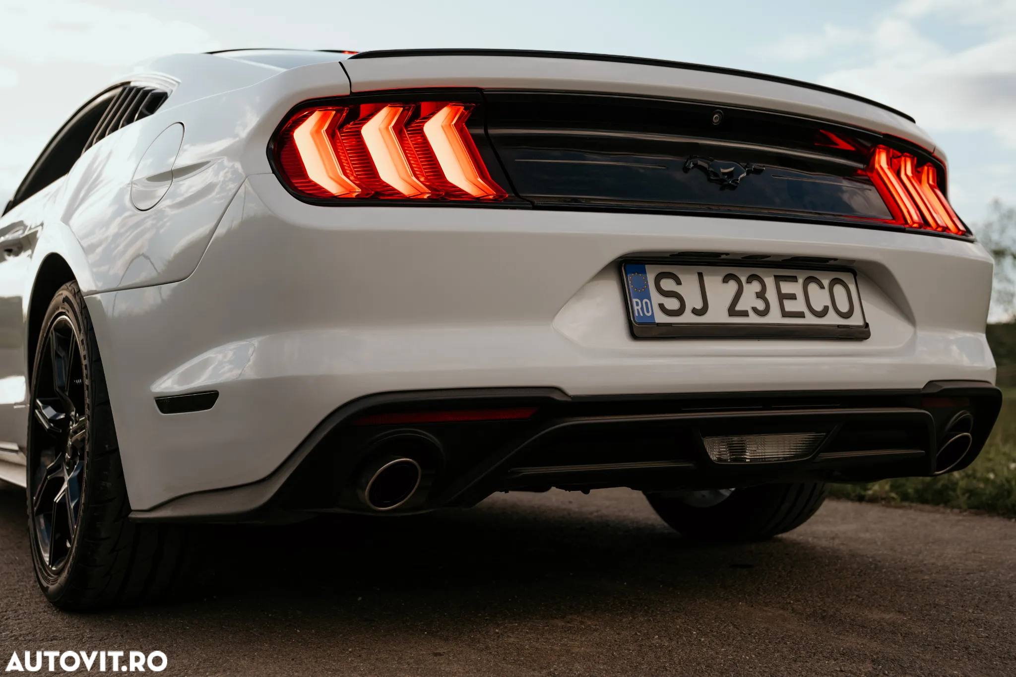 Ford Mustang 2.3 Eco Boost - 9