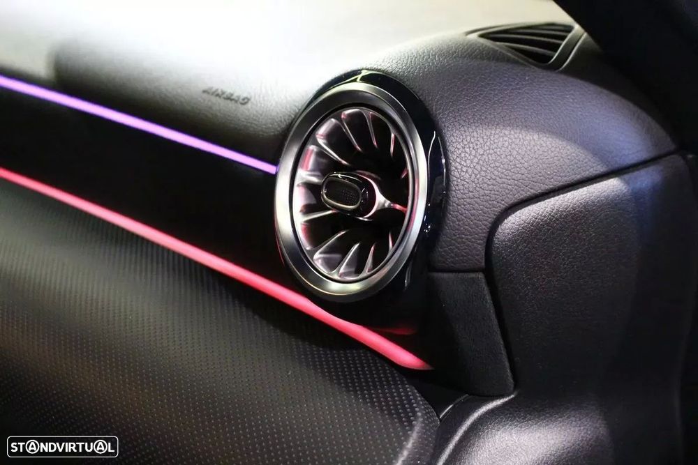 Mercedes-Benz A 250 e AMG Line - 20