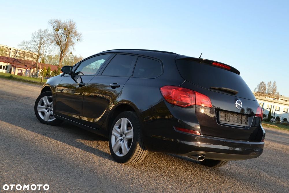 Opel Astra 1.4 Turbo - 4