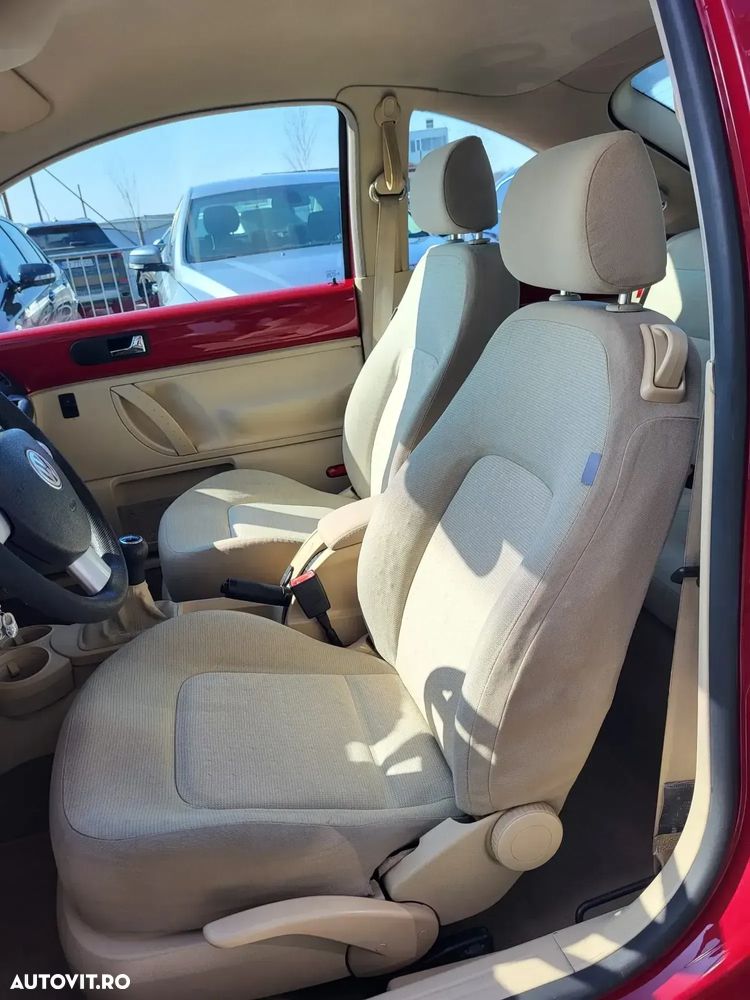 Volkswagen New Beetle - 10