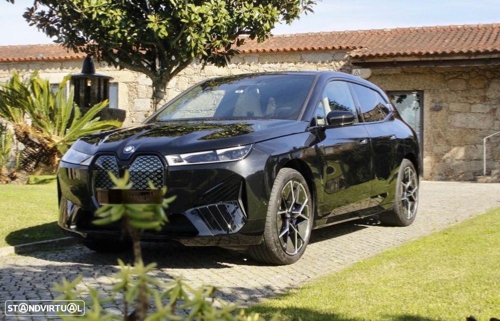 BMW iX xDrive 50 Pack Desportivo - 2