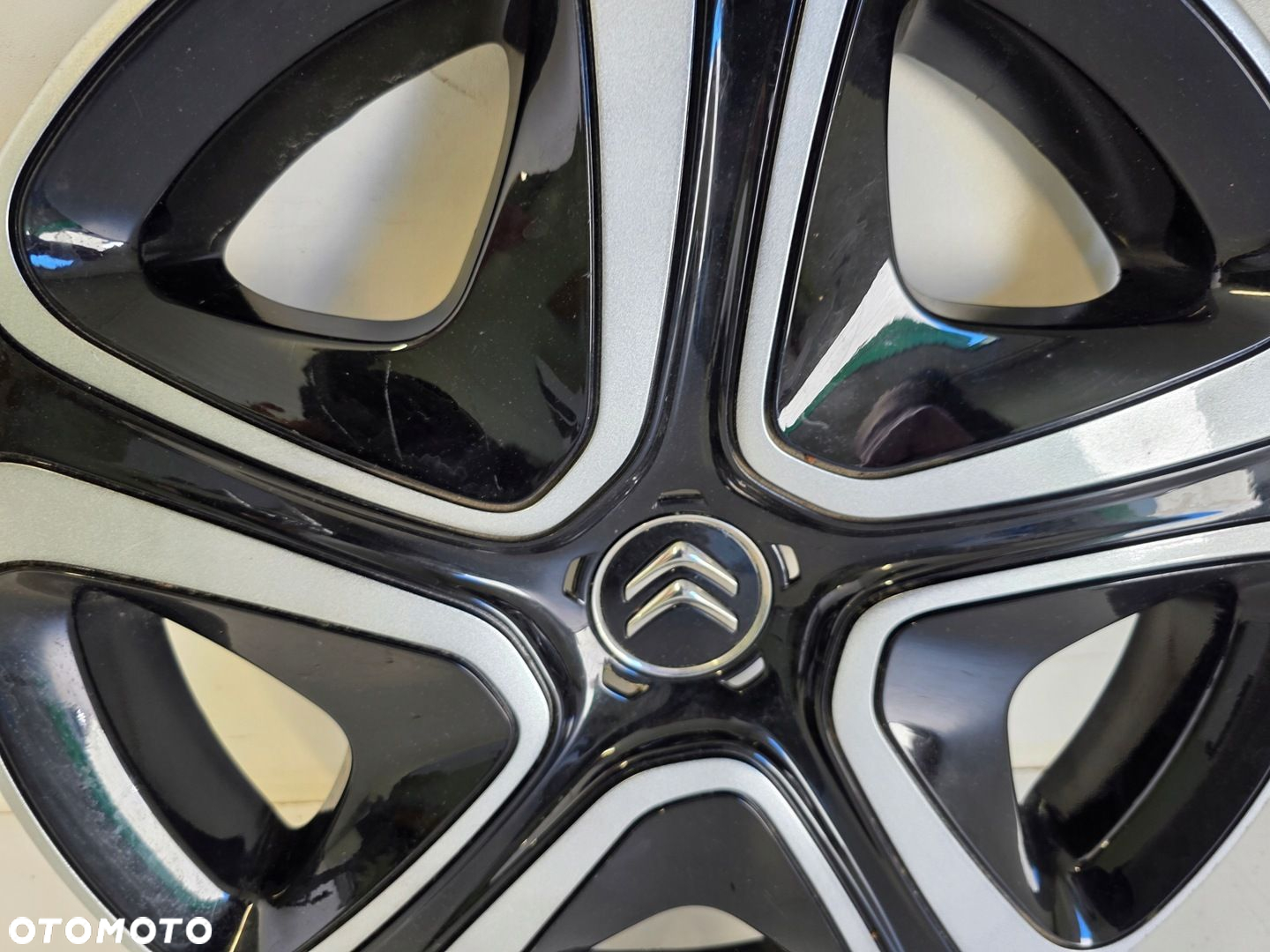 Kołpak 16" Citroen C3 III 9813687477 - 7