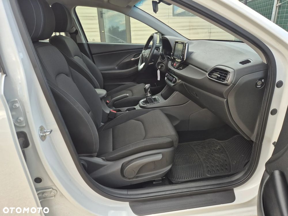 Hyundai i30 - 21