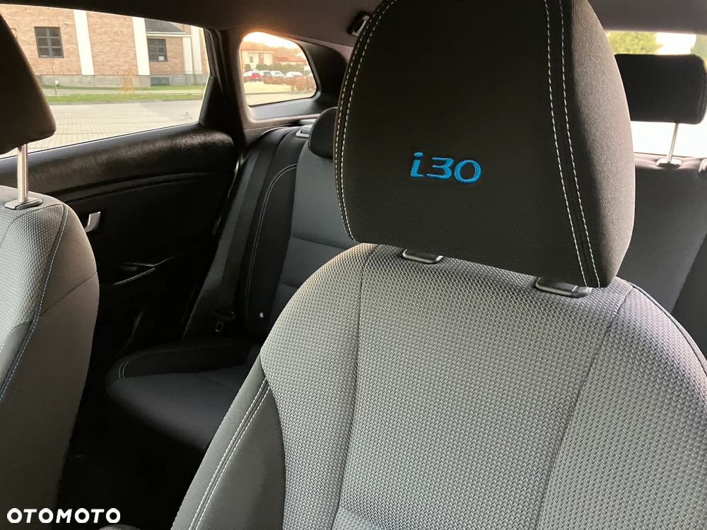 Hyundai i30 1.6 GDI BlueDrive Premium DCT - 23