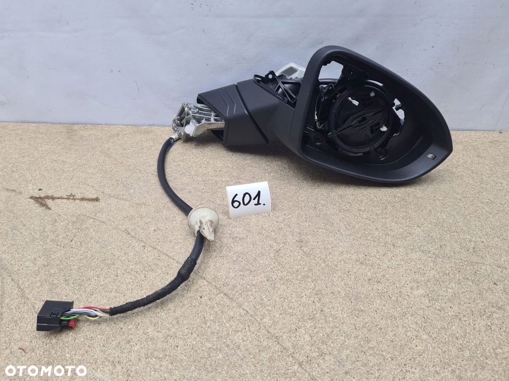 VW GOLF VIII 8 LUSTERKO PRAWE 11 PIN - 1