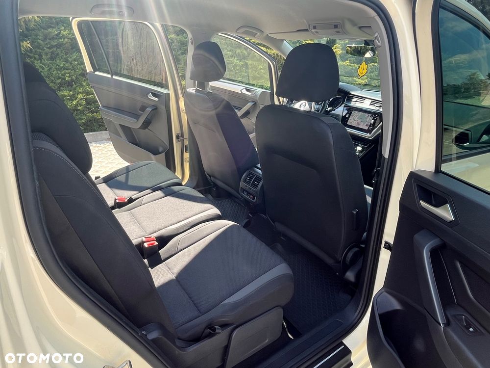 Volkswagen Touran 2.0 TDI SCR DSG Trendline - 13