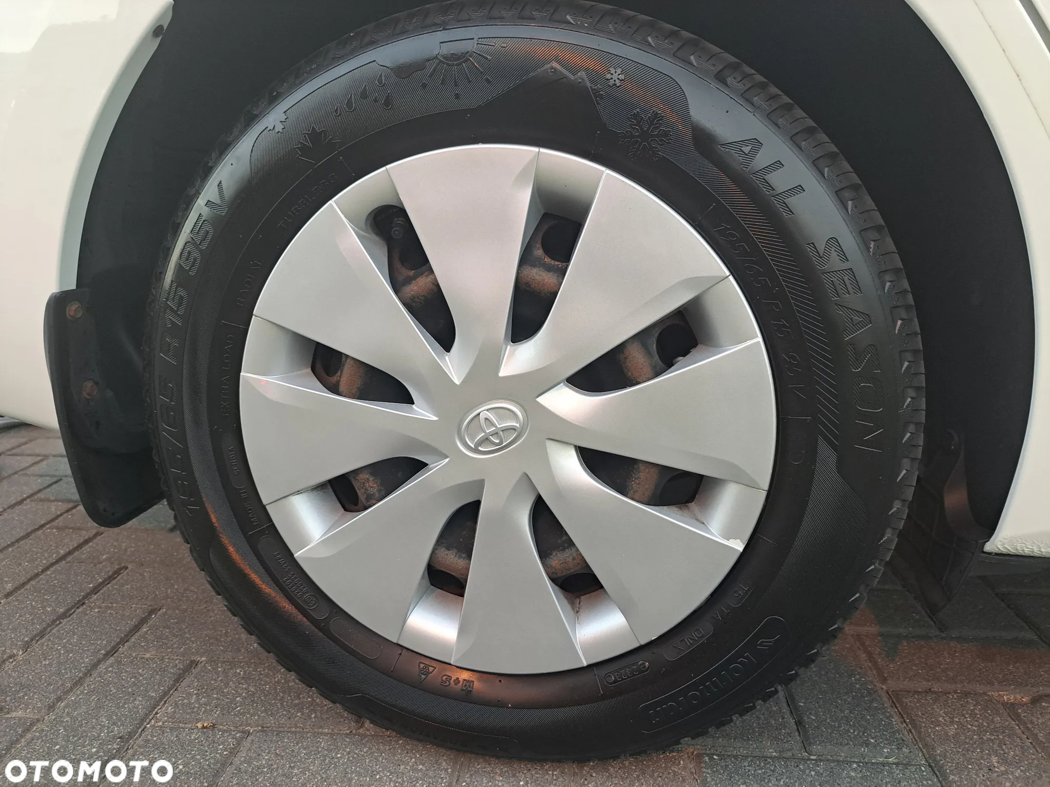 Toyota Auris - 16