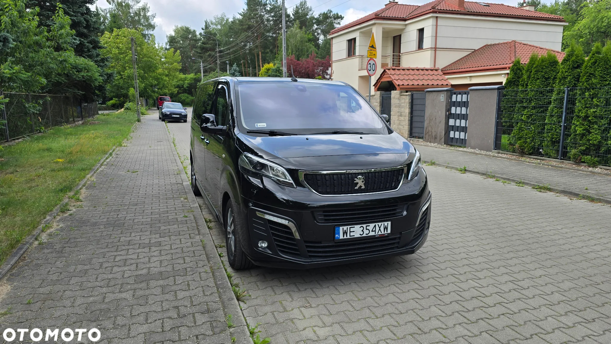 Peugeot Traveller - 11