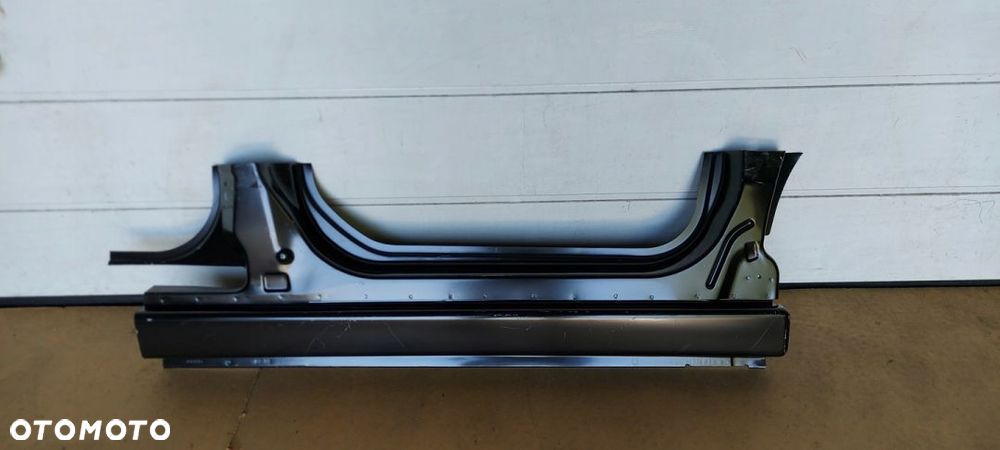 Słupek próg prawy poszycie Expert Scudo Jumpy 07- - 1