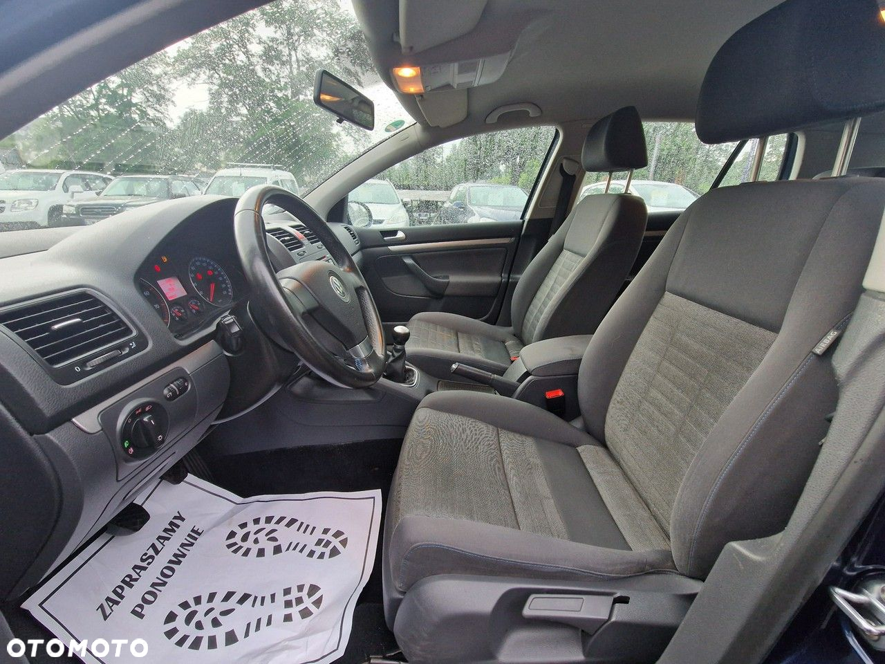 Volkswagen Golf - 31