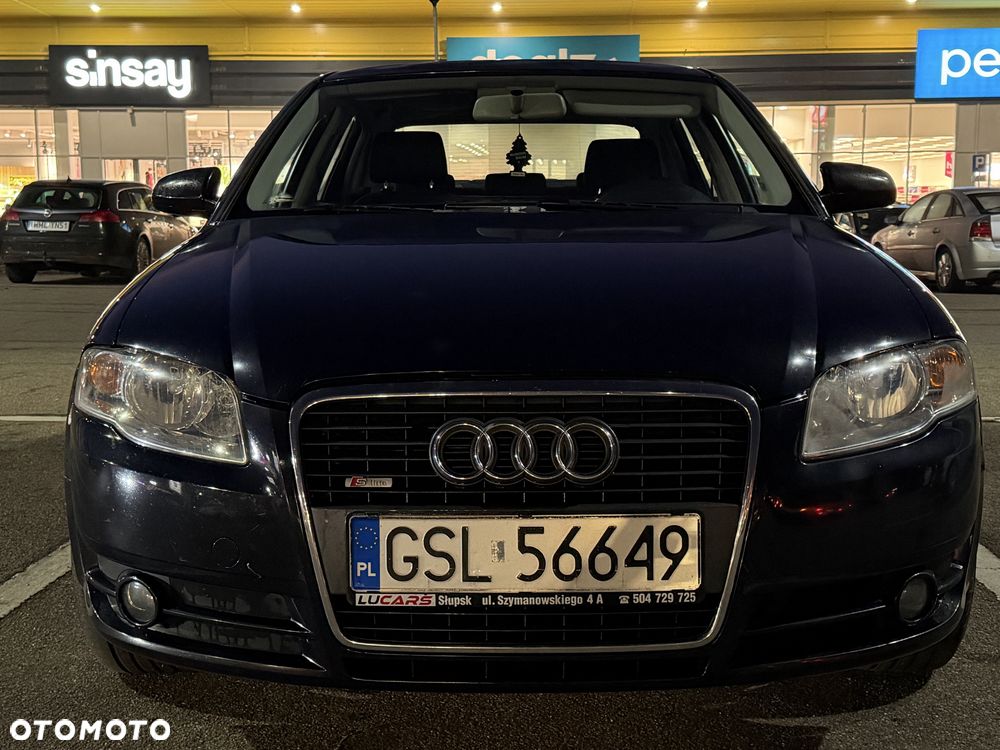 Audi A4 Limousine - 5