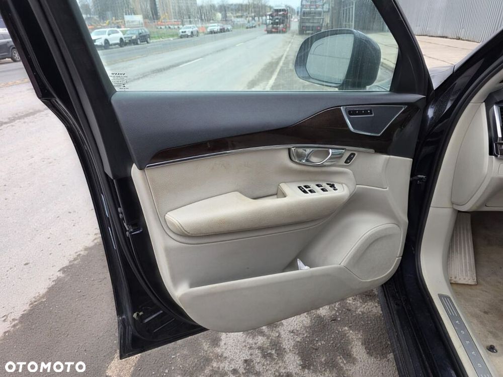 Volvo XC 90 T6 AWD Geartronic Momentum - 19