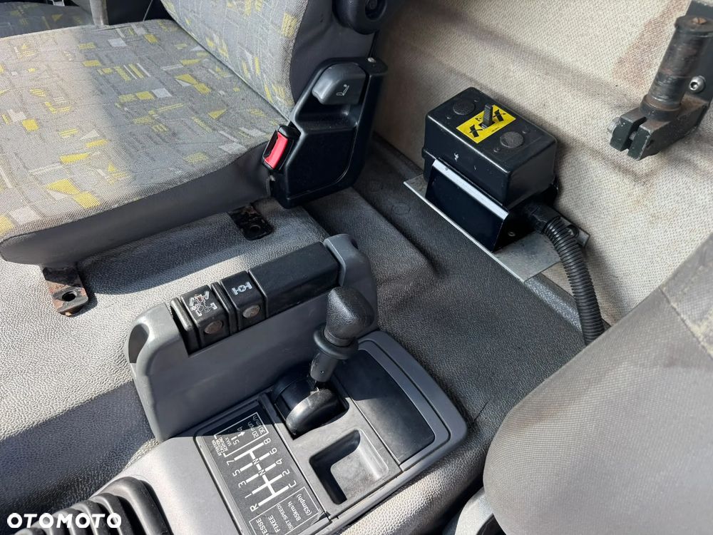 Renault Kerax 270DCi Wywrotka 3 str SPECJALNY 19 Tonowy Solarka Piaskarka Pług - 25