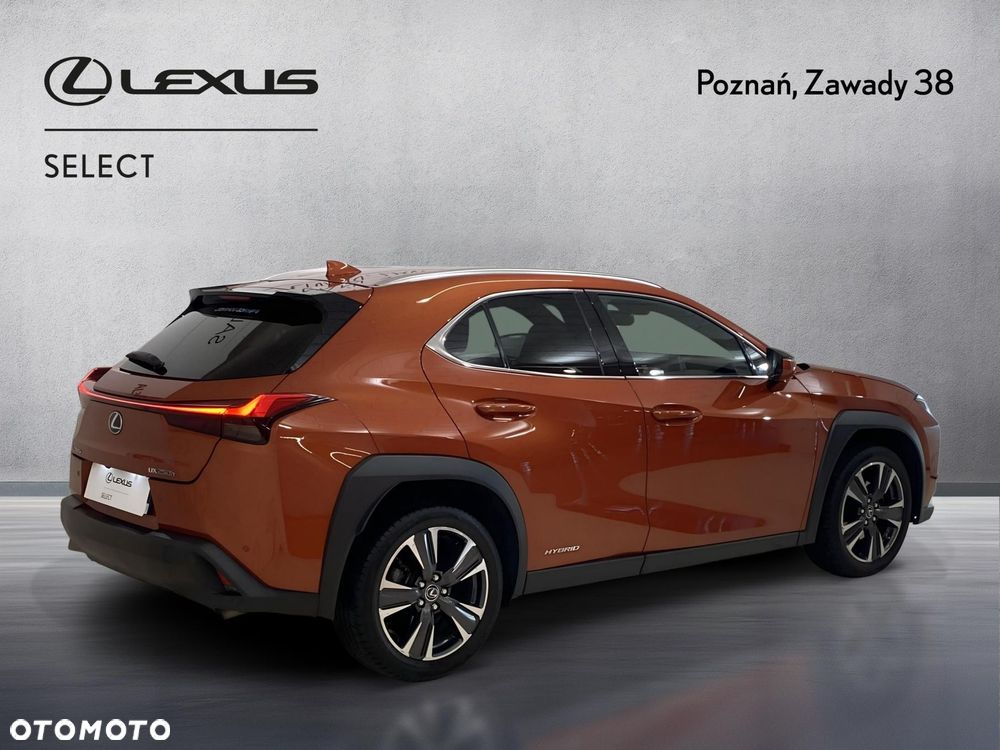 Lexus UX - 2