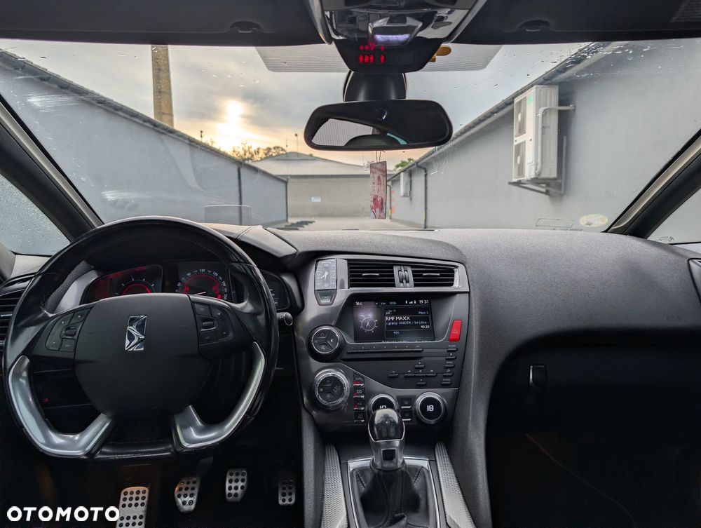 Citroën DS5 HDi 165 SportChic - 9