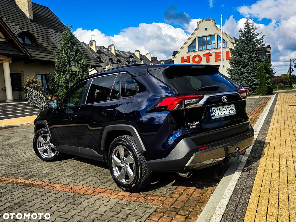 Toyota RAV4 - 5