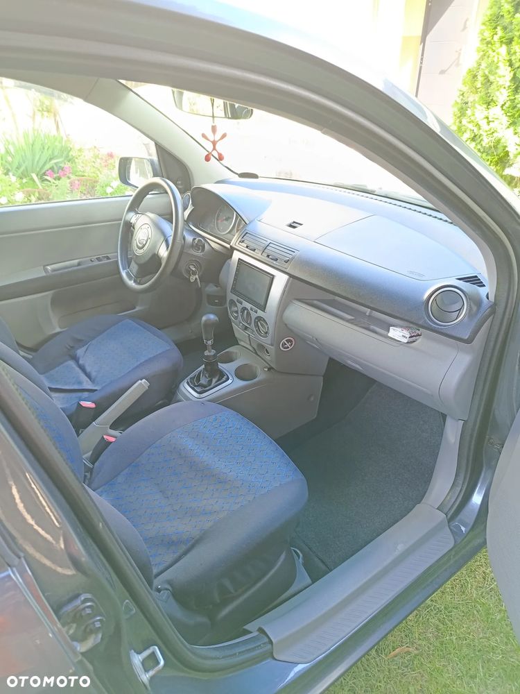 Mazda 2 - 13