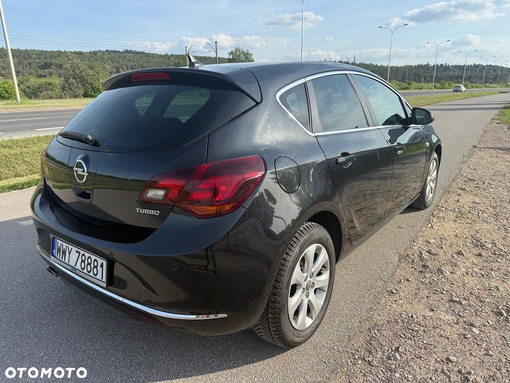 Opel Astra 1.4 Turbo Cosmo - 4