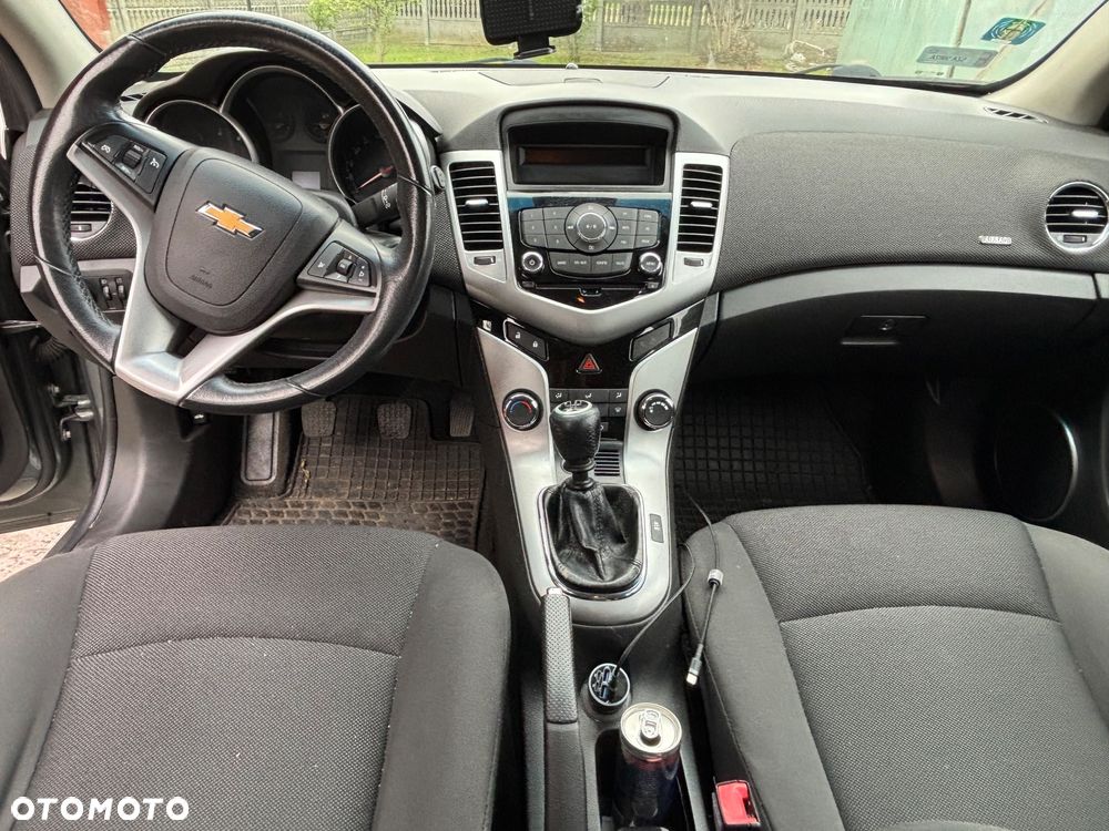 Chevrolet Cruze - 11