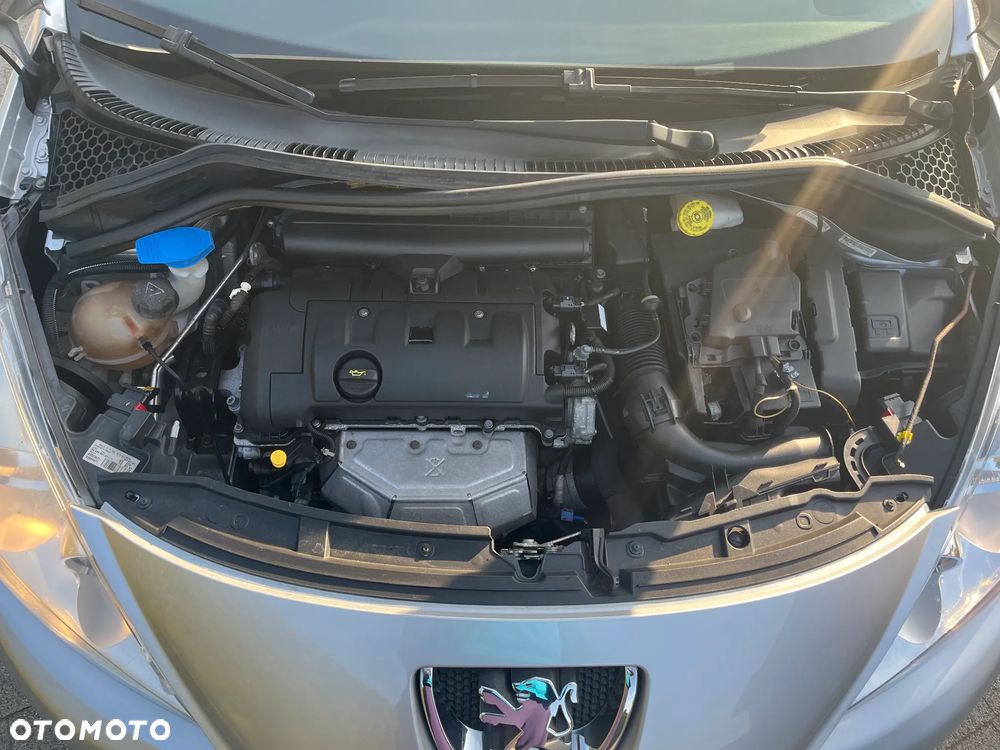 Peugeot 207 120 Automatik Sport - 17