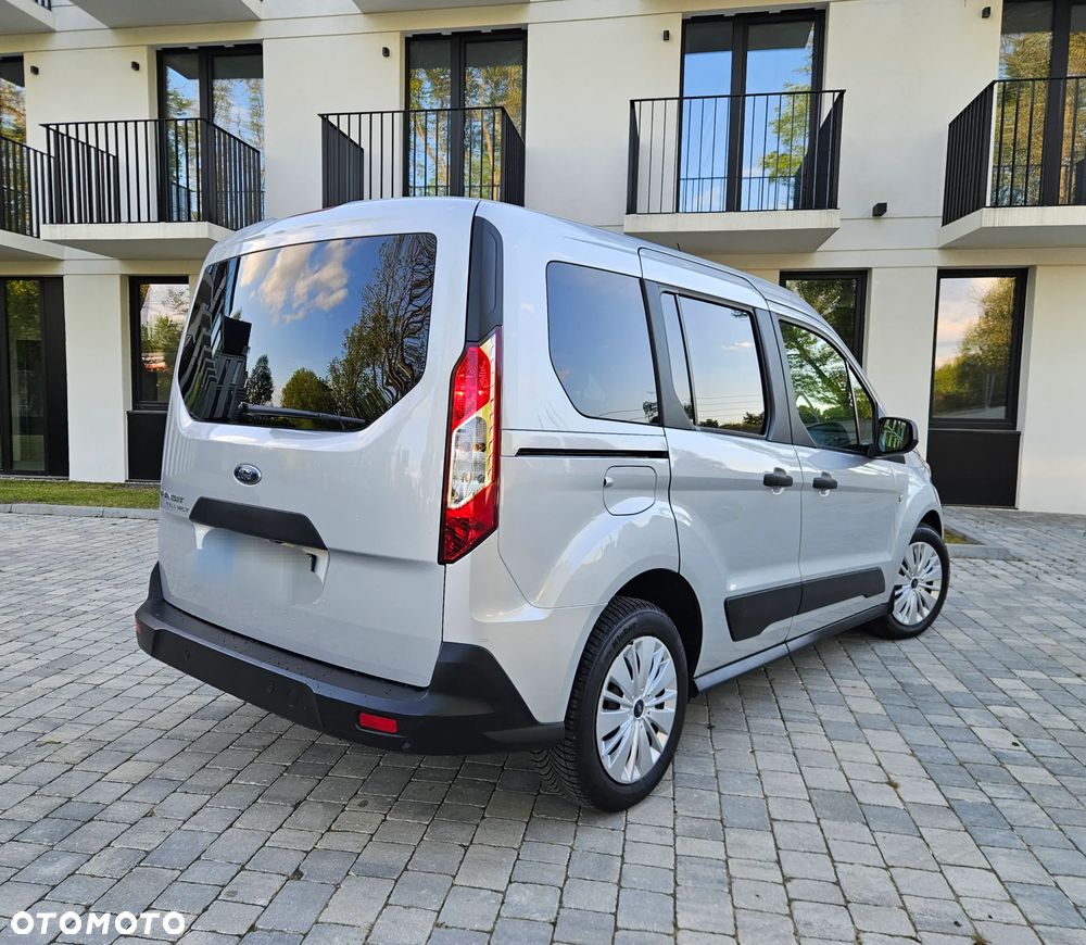 Ford Tourneo Connect - 8