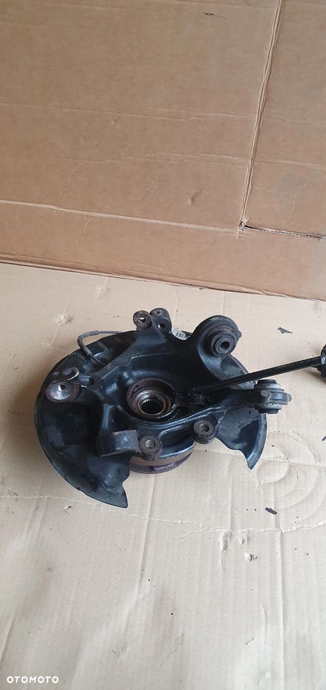 Zwrotnica piasta prawy tył tylna prawa BMW 3 F30 F31 1.5 - 5