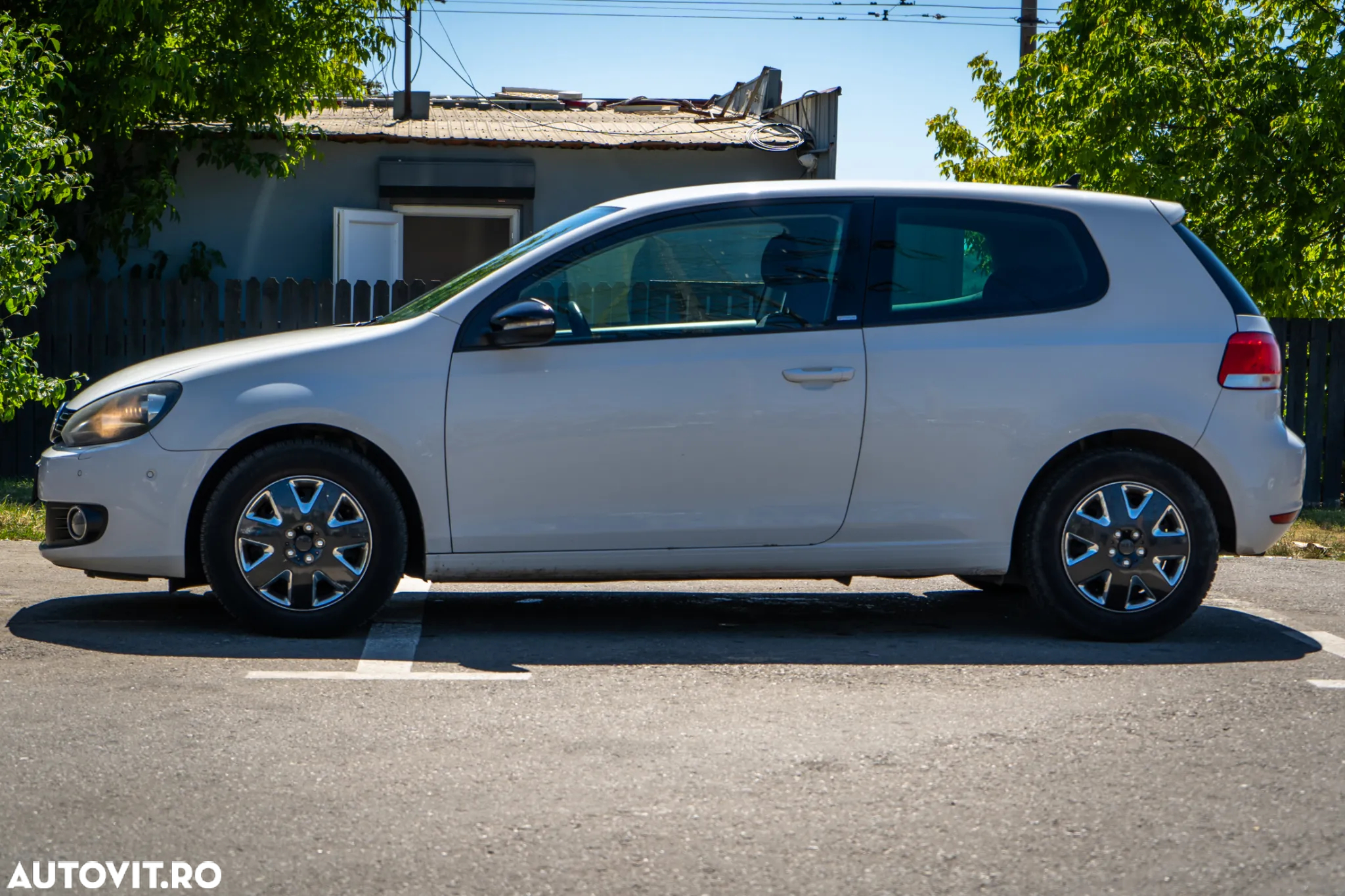 Volkswagen Golf - 2