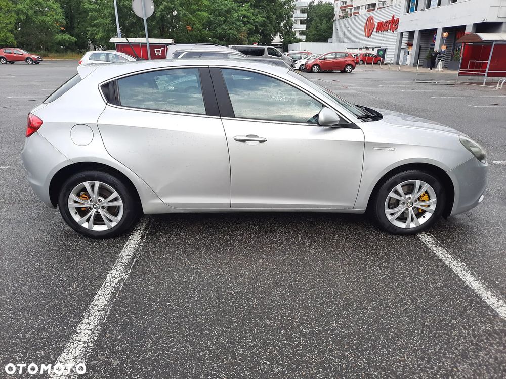 Alfa Romeo Giulietta 2.0 JTDM 16V Turismo - 8