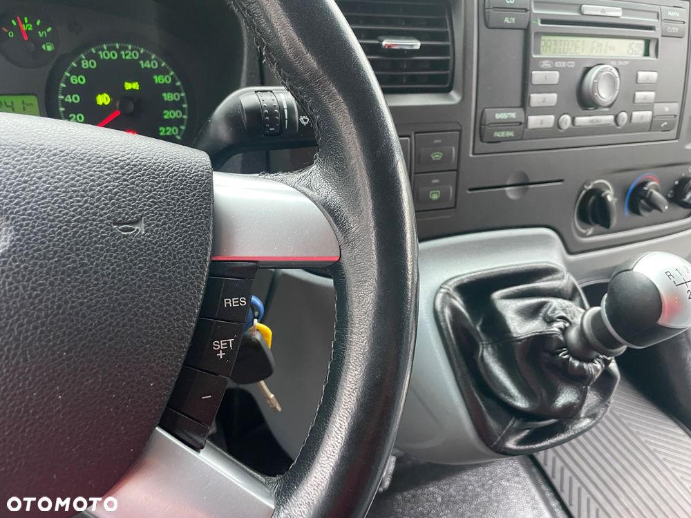 Ford Transit - 19
