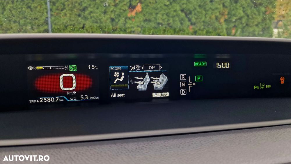 Toyota Prius 1.8 HSD Exclusive - 18
