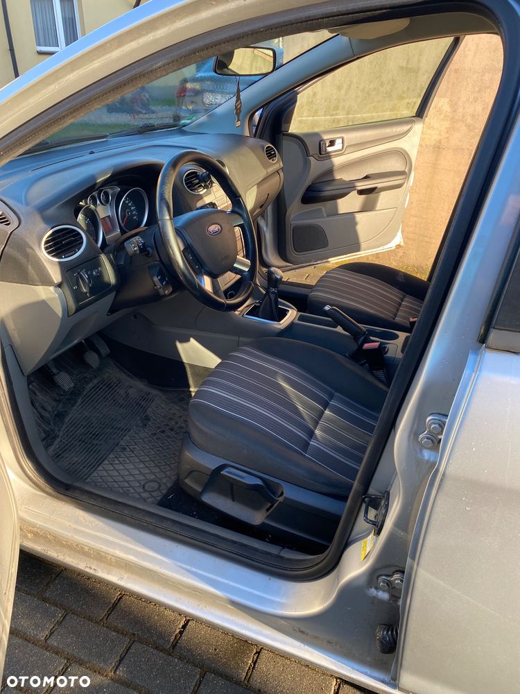 Ford Focus 1.6 16V Silver Magic - 8