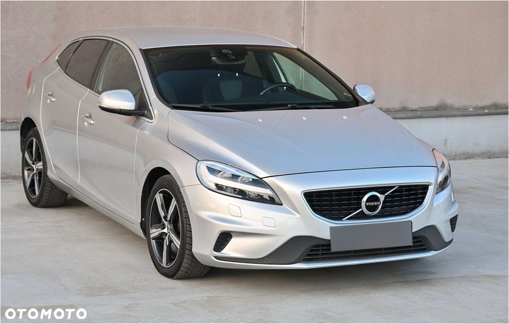 Volvo V40 D3 Geartronic RDesign - 2