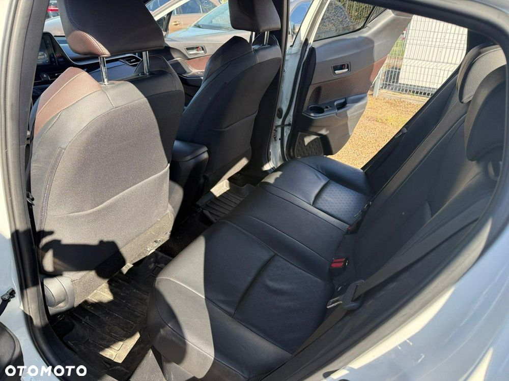 Toyota C-HR - 16