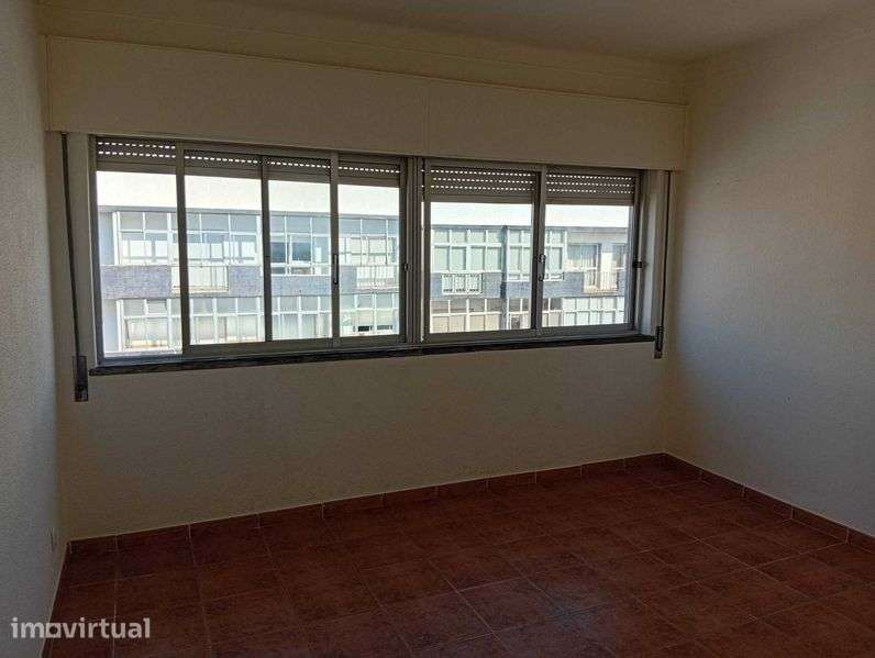 Apartamento T3 P/Arrendar - Grande imagem: 2/10