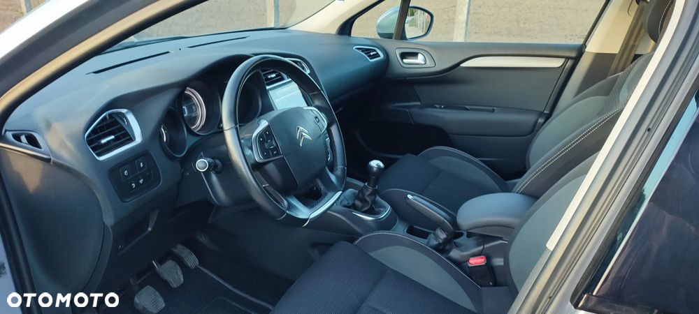 Citroën C4 BlueHDi 100 Stop&Start 86g Selection - 13