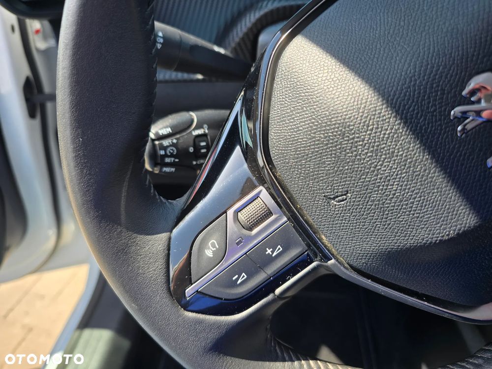 Peugeot 208 - 27
