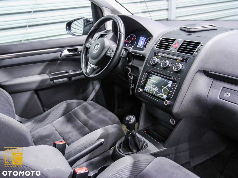 Volkswagen Touran 2.0 TDI Highline - 15