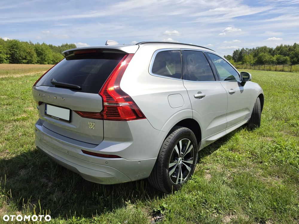 Volvo XC 60 B5 D AWD Momentum Pro - 4