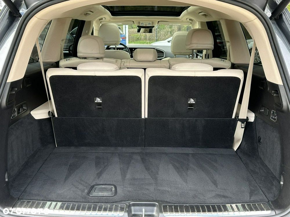 Mercedes-Benz GLS - 11