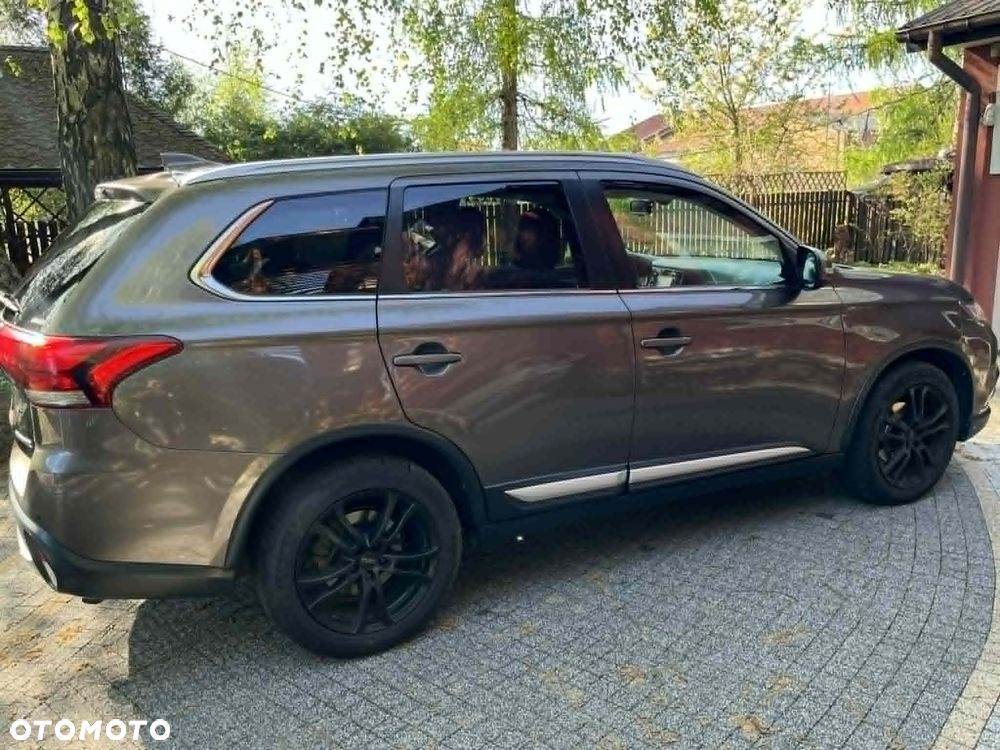 Mitsubishi Outlander 2.0 Intense Comfort 4WD CVT - 2