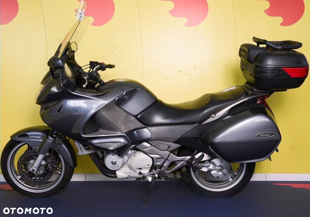 HONDA NT700 NT 700 DEAUVILLE 700 owiewka osłona boczek zbiornik silnik zawieszenie set podnóżek swap siedzenie chłodnica regulator moduł przełącznik przekaźnik licznik wiązka tłumik czasza wypełnienie licznik gaźnik silnik stelaż - 1