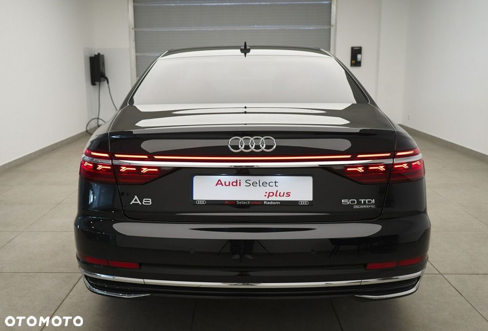 Audi A8 - 4