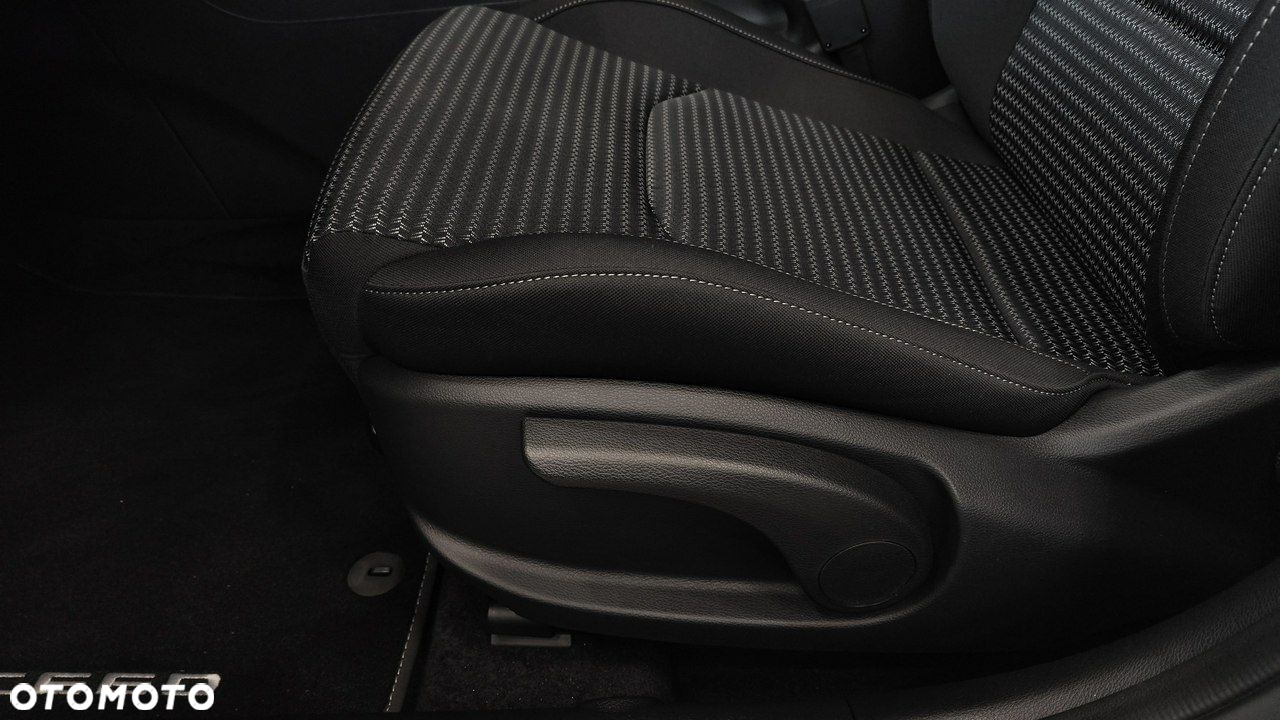 Kia Ceed - 9